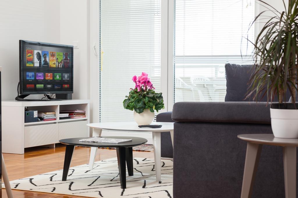 New Gallery Apartment With Beautiful View Baska Voda Luaran gambar