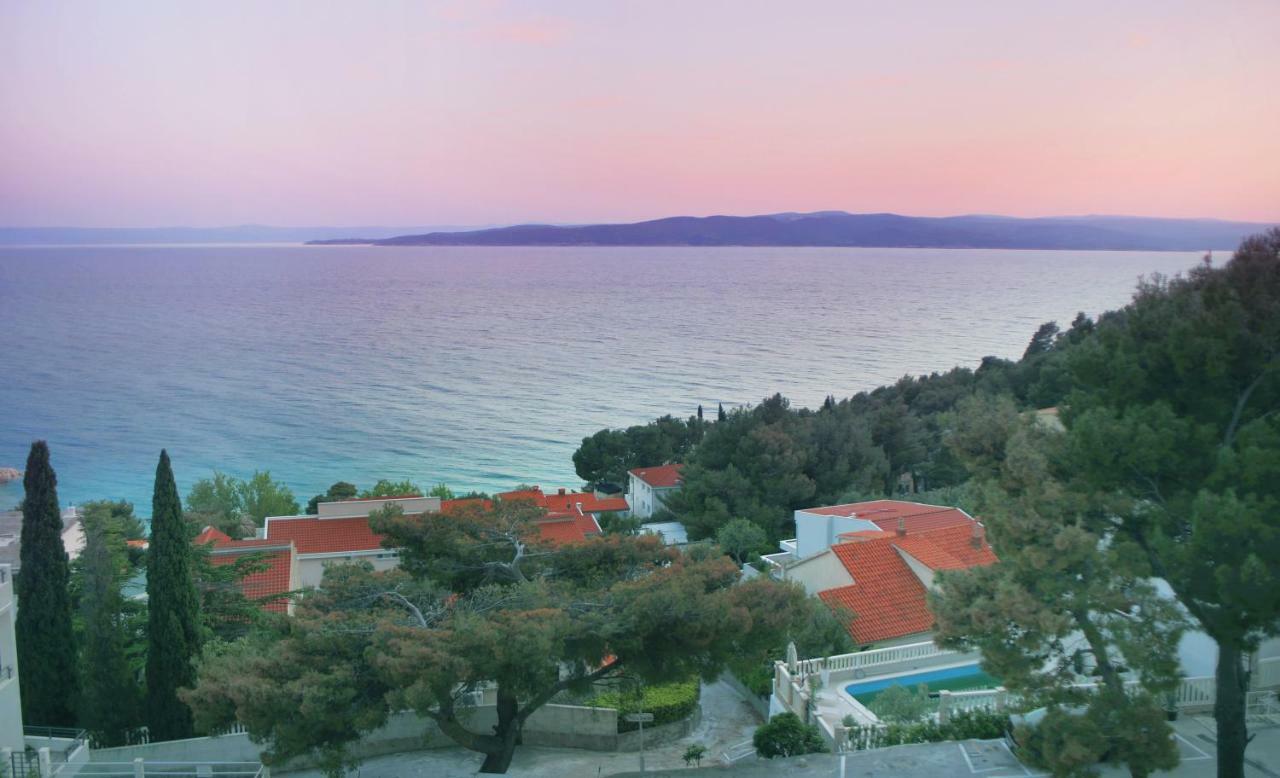 New Gallery Apartment With Beautiful View Baska Voda Luaran gambar